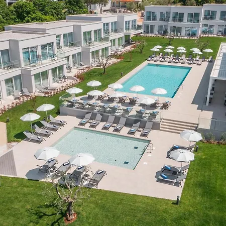 Maj Luxury Apartment