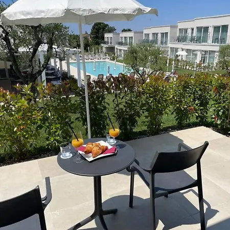 Maj Luxury Apartament *